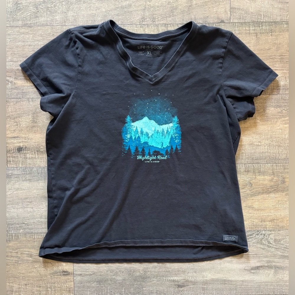 Life is good women’s size XL faded black mountain  night graphic crusher t-shirt